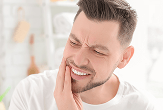 Common causes and symptoms of toothache